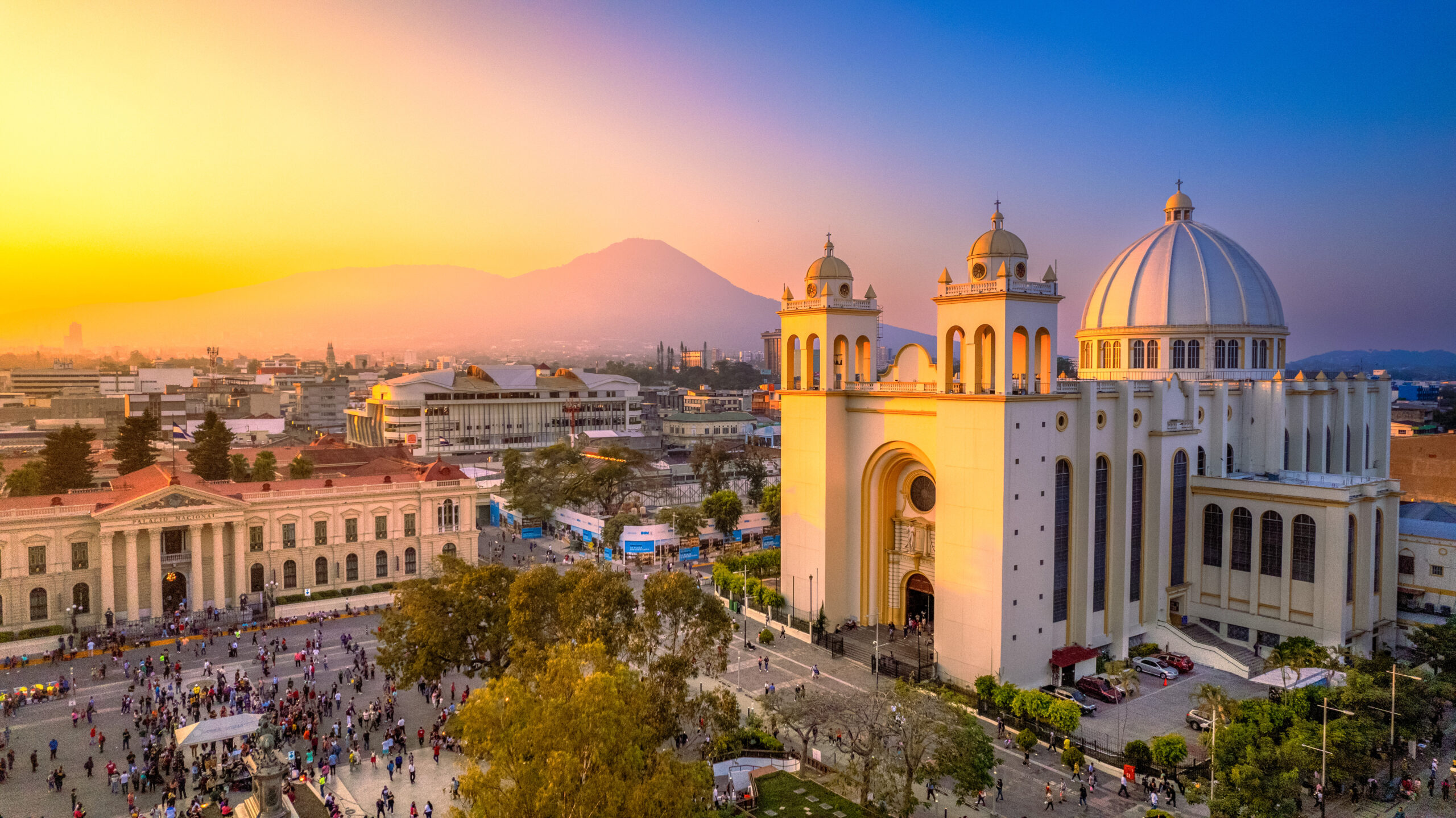 El Salvador Background